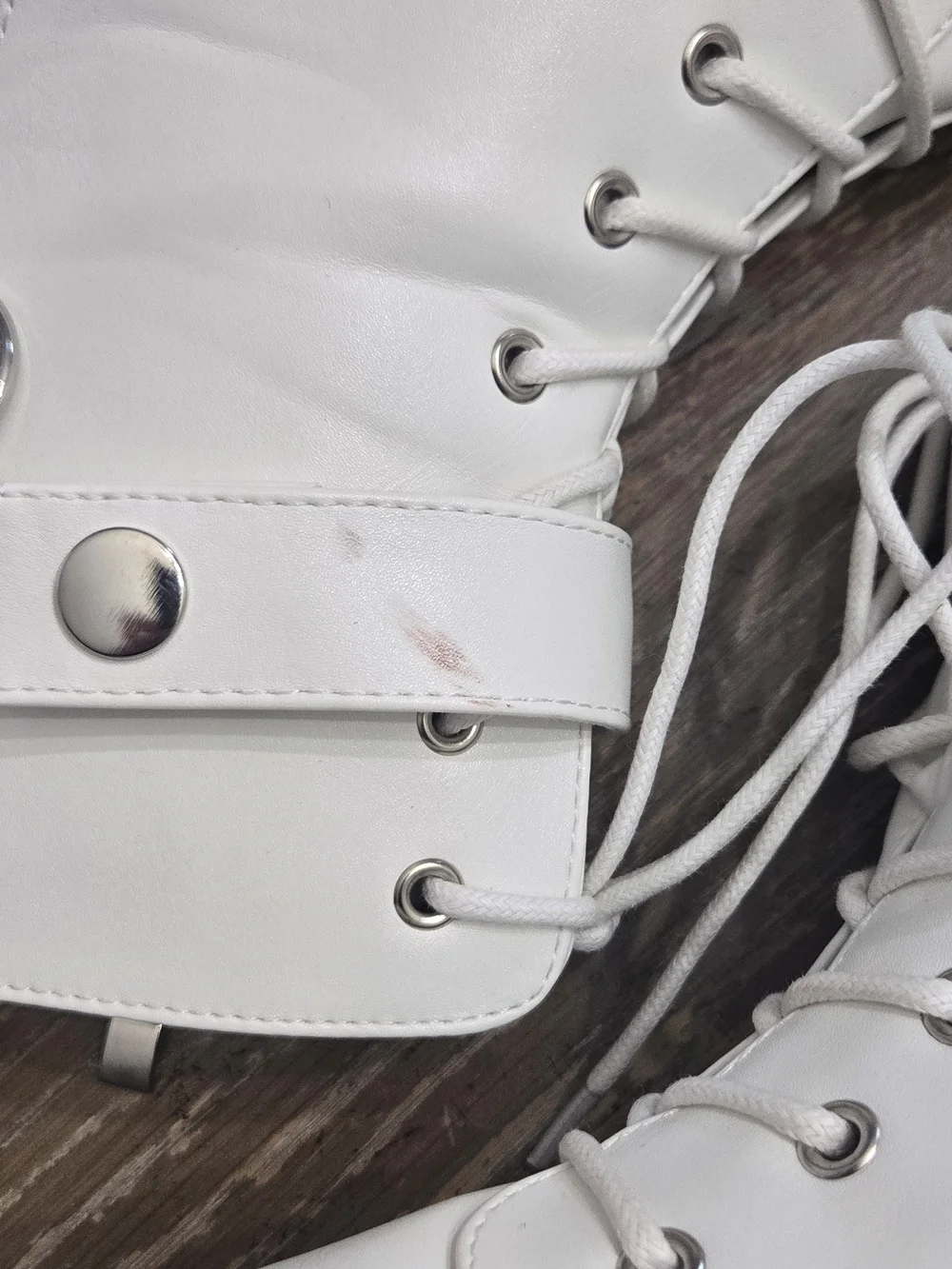 White Chunky Platform Combat Boots Silver Chain Detail Women’s Size 8